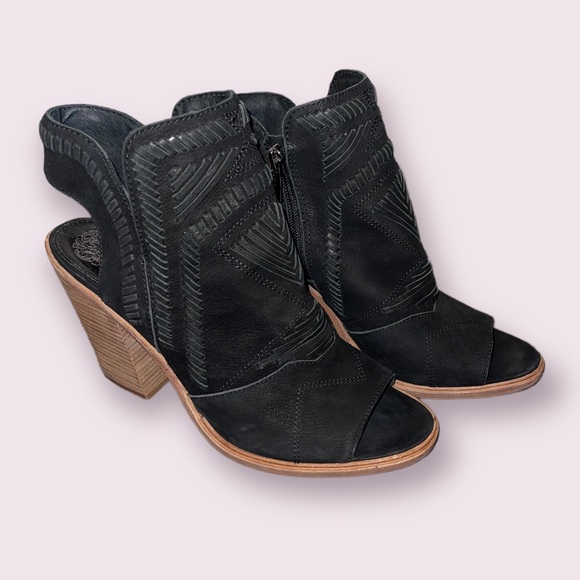 Vince Camuto Karinta Black Stitching Peeptoe Zip Stacked Block Heel Size W11 - Picture 1 of 6